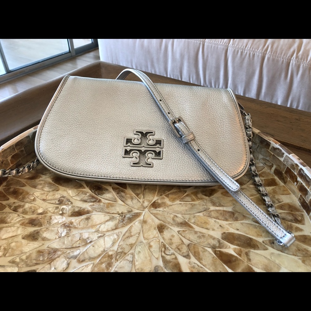 Silver Tory Burch crossover/clutch. Like new